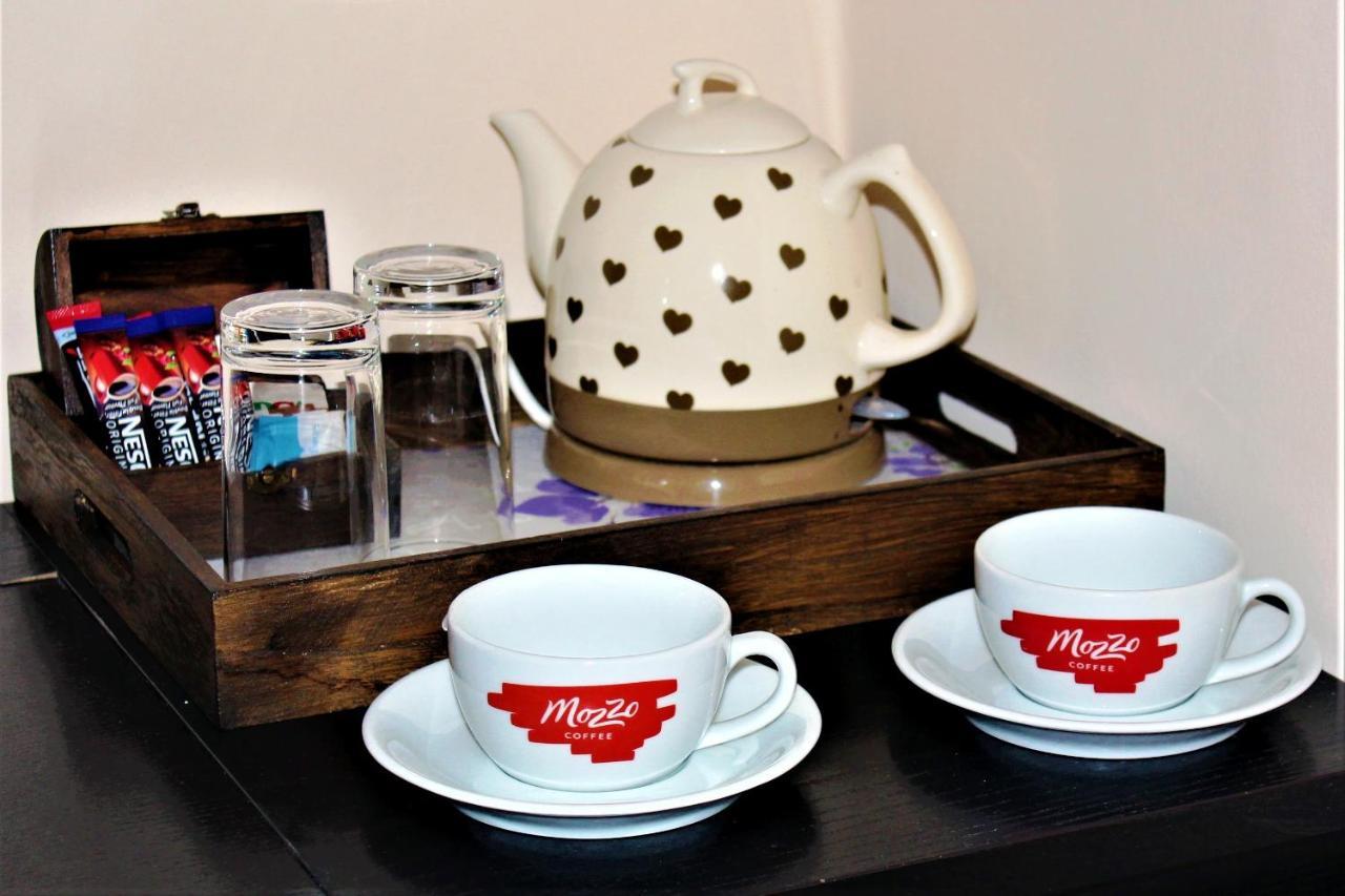 The Dove Inn Micheldever Bagian luar foto