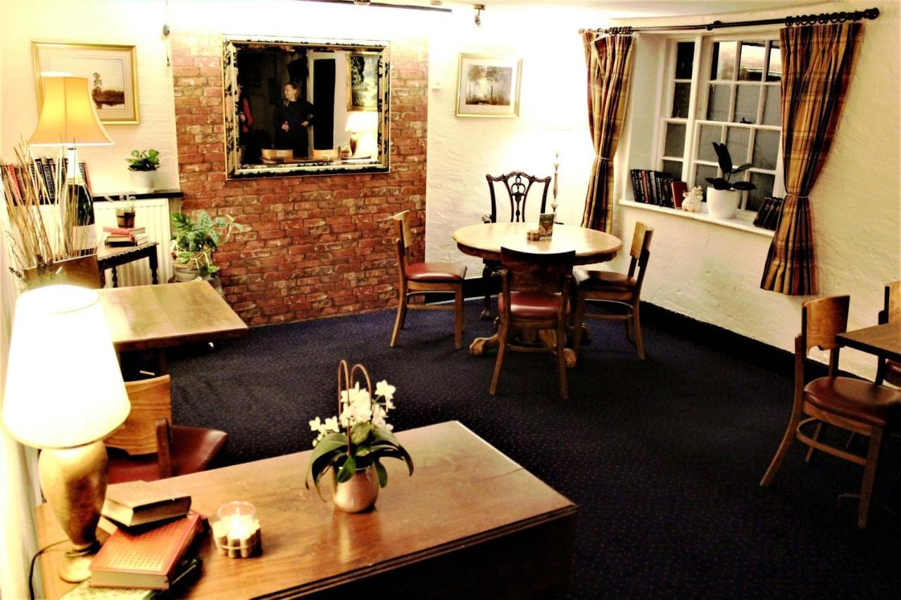 The Dove Inn Micheldever Bagian luar foto