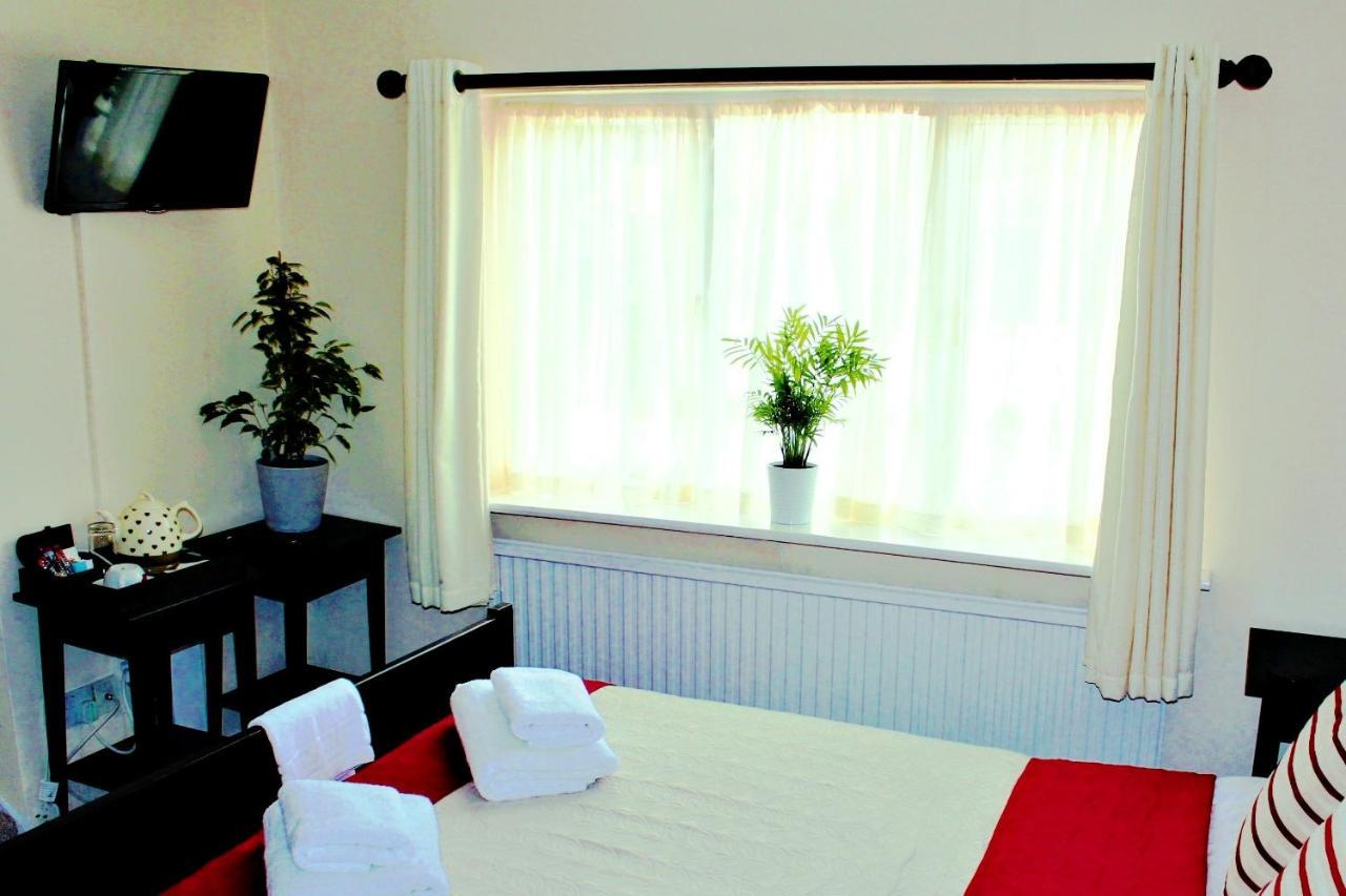 The Dove Inn Micheldever Bagian luar foto