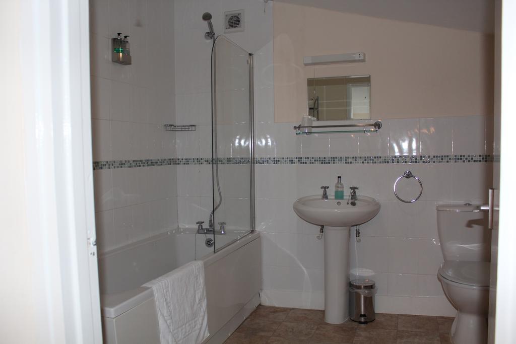 The Dove Inn Micheldever Bagian luar foto