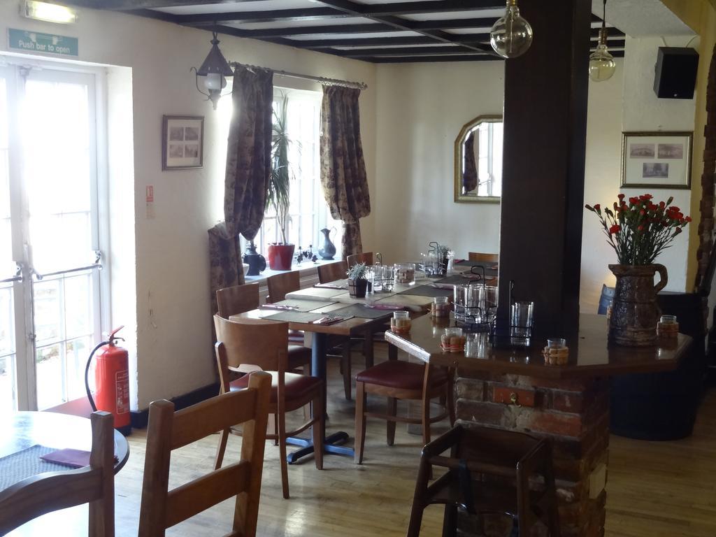 The Dove Inn Micheldever Bagian luar foto